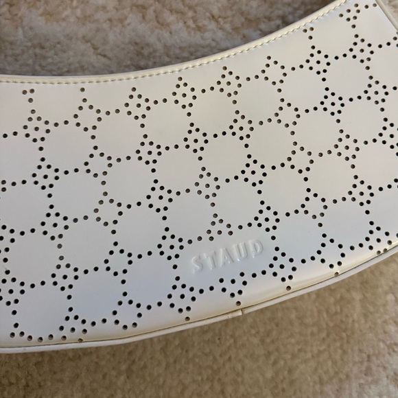 Staud Ollie perforated leather bag - Picture 4 of 6